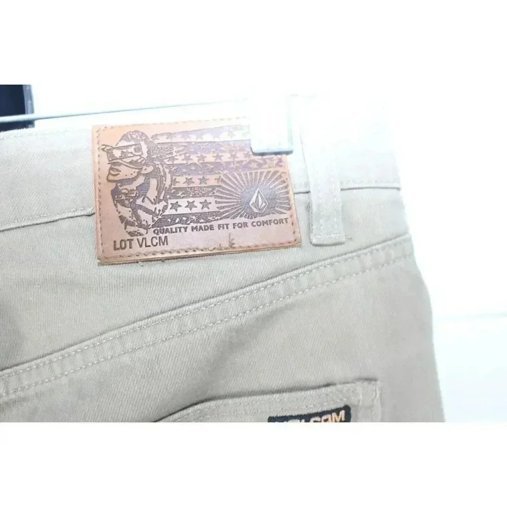 ladies VOLCOM slim straight size 32